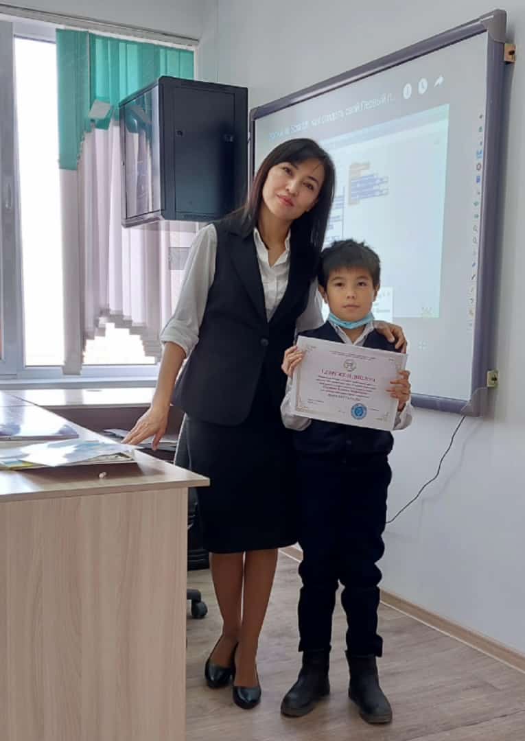 Аудандық " жас программист" байқауынан 1- орын алған 4-сынып оқушысы Сауркан Алиханды құттықтаймыз!