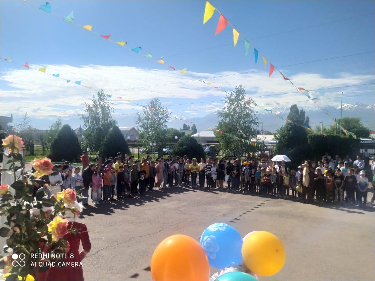 1 маусым - Халықаралық балаларды қорғау күніне орай«Қазақстан балалары – жазды қуанышқа толтырайық!» атты тақырыпта әзірлеген тұжырымдама негізінде "Бақытты балалық шақ"  атты  мерекелік іс-шара өтті.